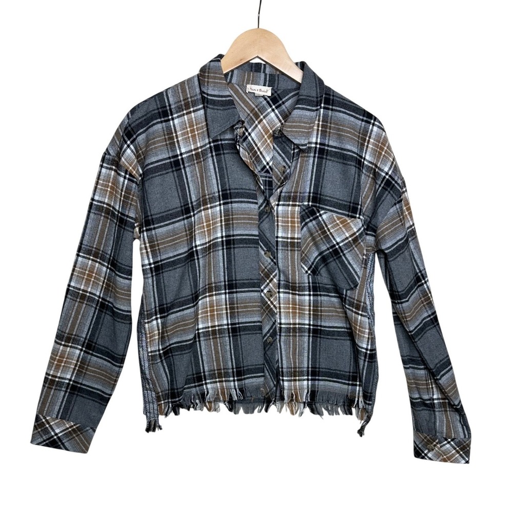 Hem & Thread Plaid Frayed Hem Flannel Shirt size Small Blue/Cream